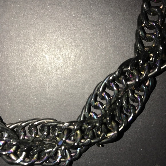 Metallic Chain Necklace - Picture 3 of 3
